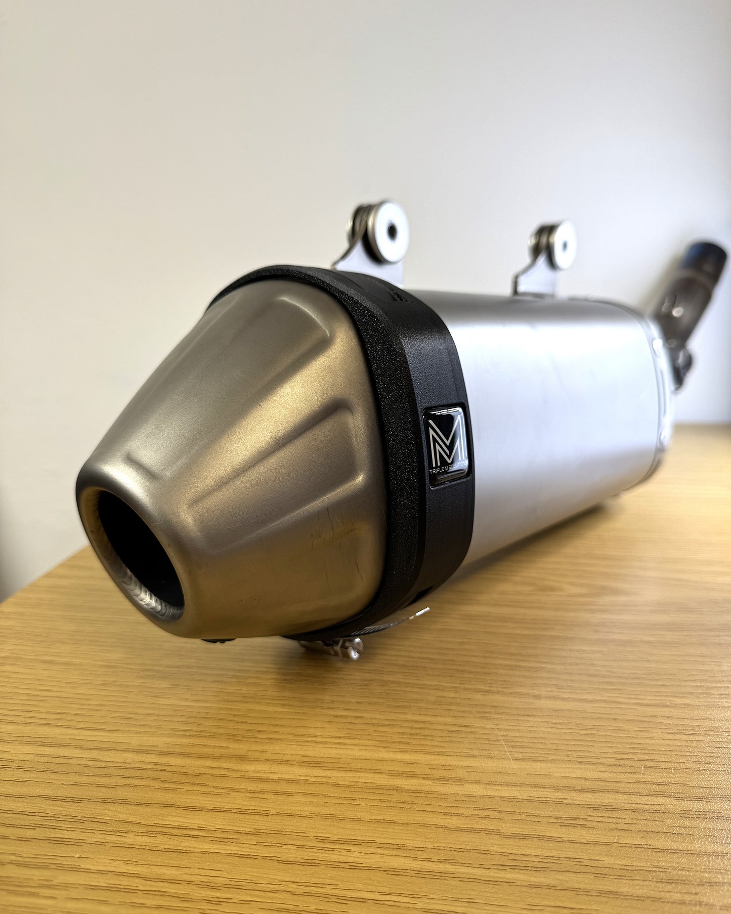 Akrapovic Auspuffschleifer, Exhaust-Slider Akra-Endschalldämpfer single Auspuffschutz bis BJ 2023